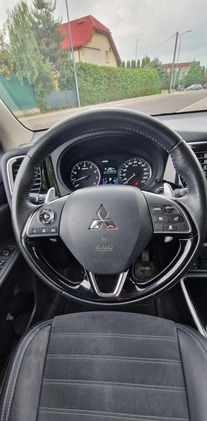 Mitsubishi Outlander cena 73900 przebieg: 189994, rok produkcji 2019 z Ciechanów małe 379